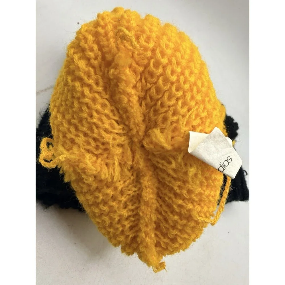 Vintage Style 1982 Universal Studios ET Movie Patch Pom Knitted Beanie Hat
